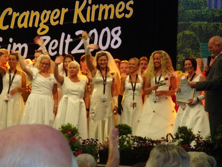 Montag, Premierung (15).JPG